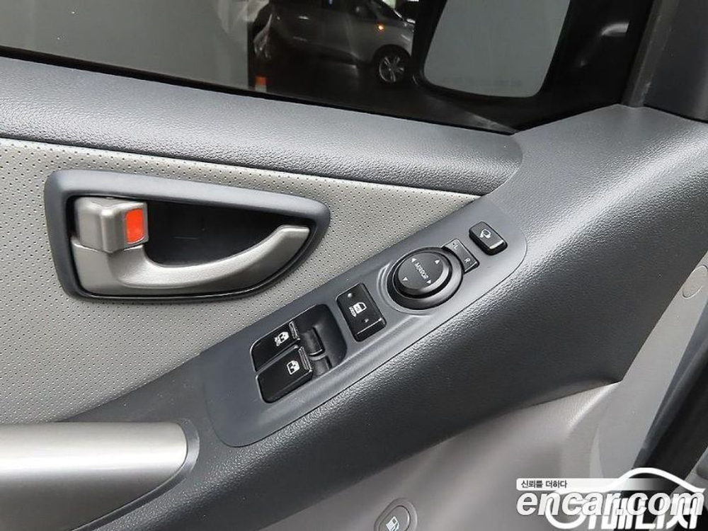 Hyundai The New Grand Starex Van 3-х местный (08.2019)