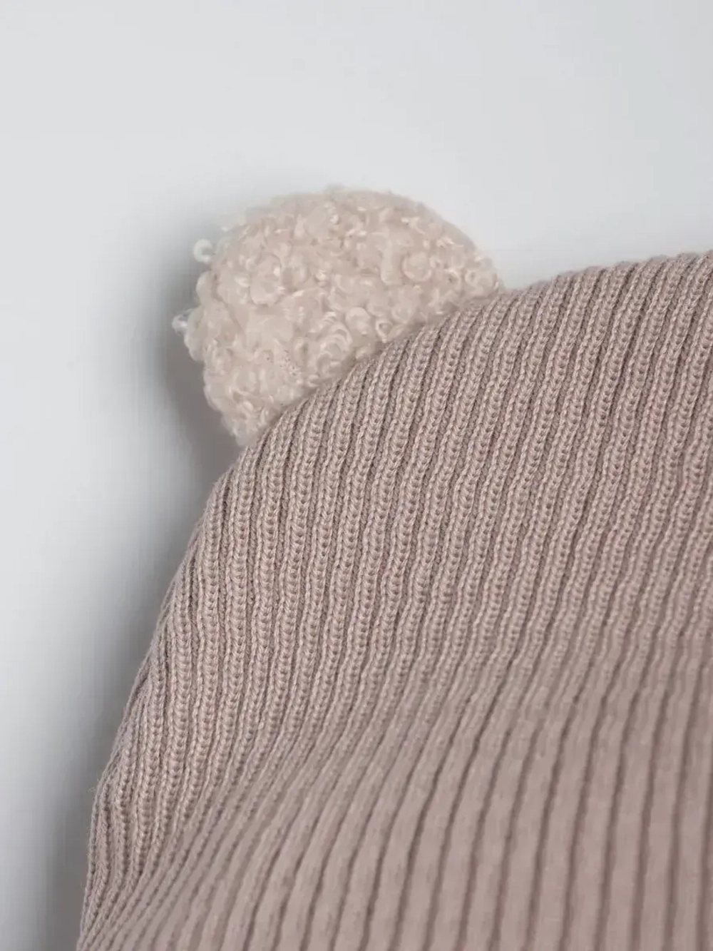 Шапка детская с ушками осенняя