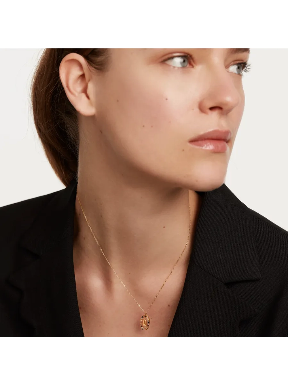 Колье Буква Q серебро 925 пробы покрытое золотом