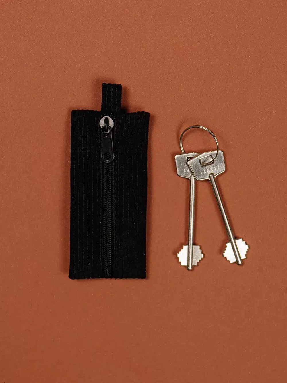 Ключница карманная кожаная