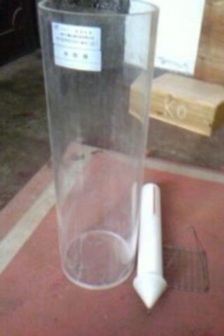 Soil wetting test apparatus