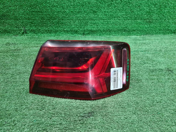 Фонарь правый внешний Audi A6 C7 (2014-2018)