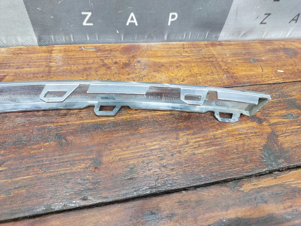 Молдинг заднего бампера левый Volkswagen Tiguan 2 16-20 Б/У Оригинал 5NA853841LI