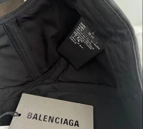Бейсболка Balencaga, черный