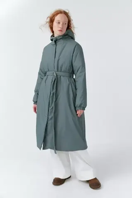 Фисташковое зимнее пальто миди
