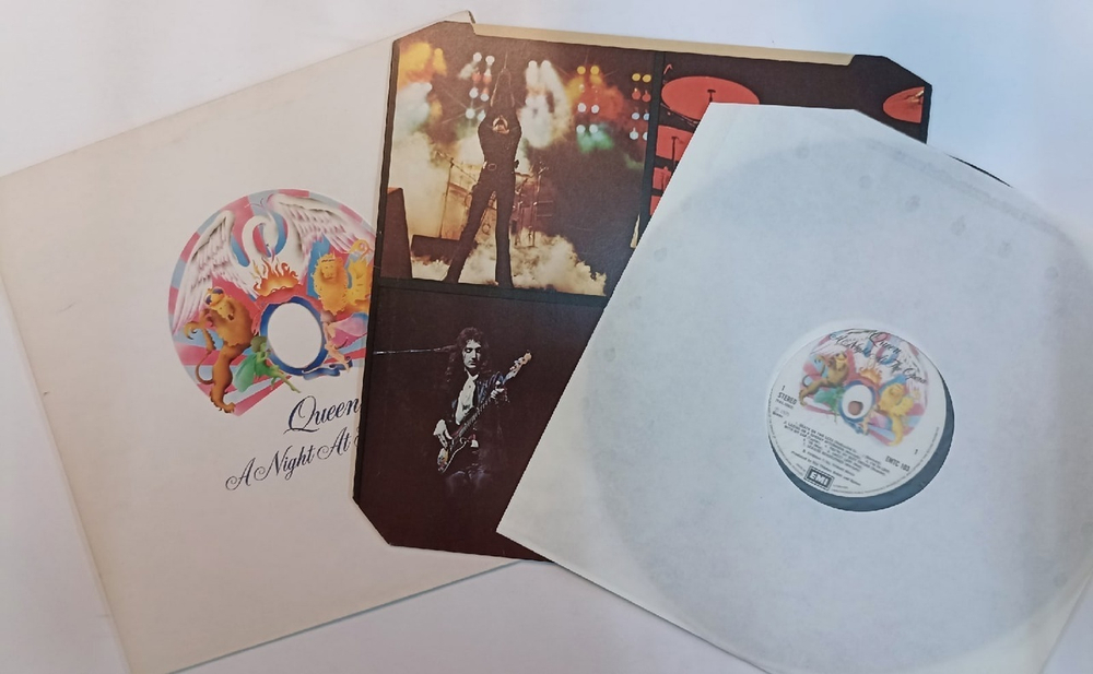 Queen A Night At The Opera (UK 1975)