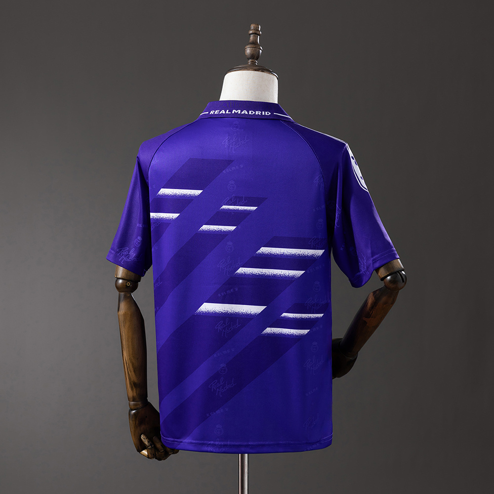 Заказать в Москве выездную ретро-форму «Реал Мадрид» 94-96