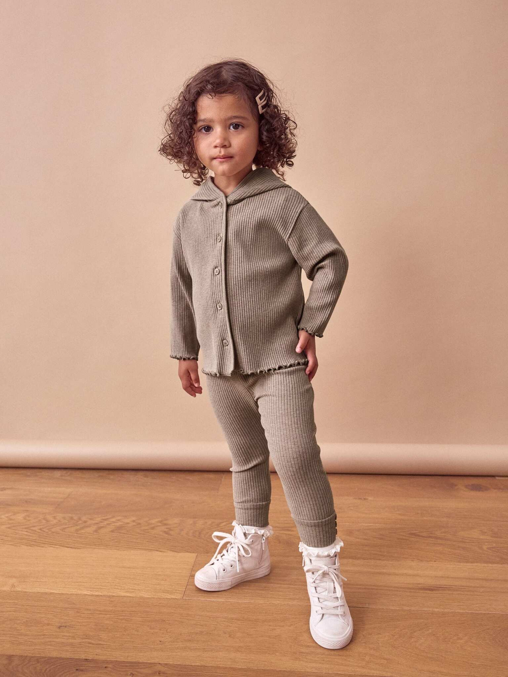 Кардиган с капюшоном и легинсы в комплекте для девочки Next 386-082, Хаки