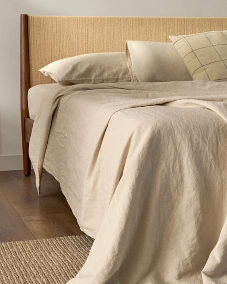 Кровать Elan из шпона и массива ореха со шнуром 180 x 200