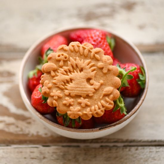 Малая скалка с узором Ежики