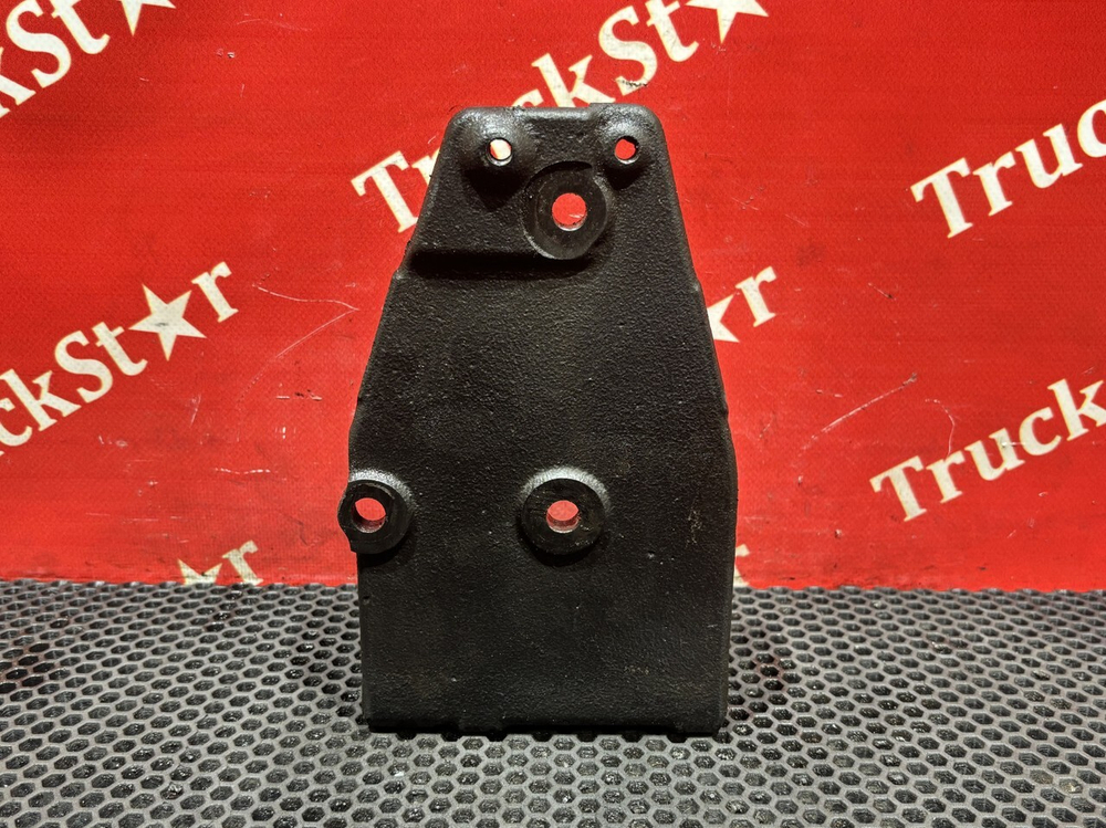 Кронштейн блока клапанов EGR 2021г.