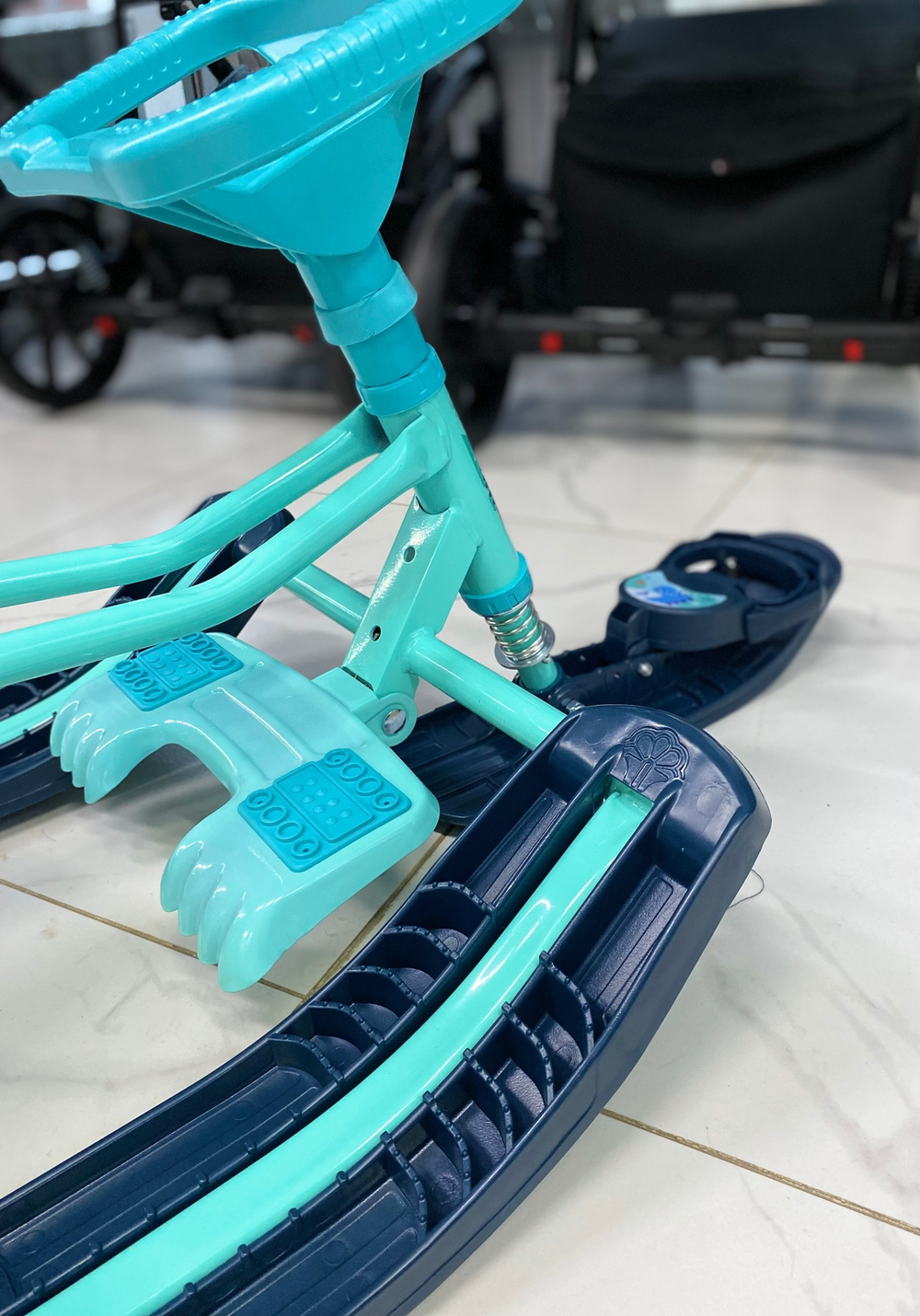 Снегокат «Тимка спорт 4-1» со спинкой принт сиденья: с динозавром (арт. ТС4-1/Д)