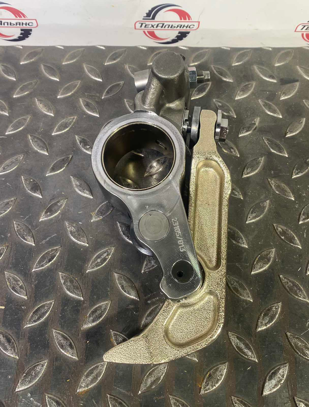 Коромысло 21243114