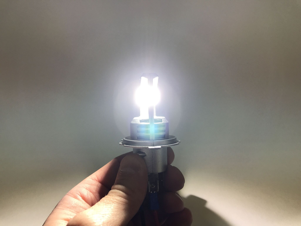 Светодиодные лампы H4/H19 OSRAM 64193DWESY 12V 19W (к-т 2 шт.)