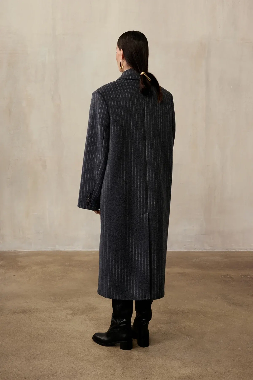 Пальто двубортное в полоску (((Power + dressing))), серое