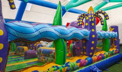 Коммерческий надувной батут «Мега риф», 14*7*8 м