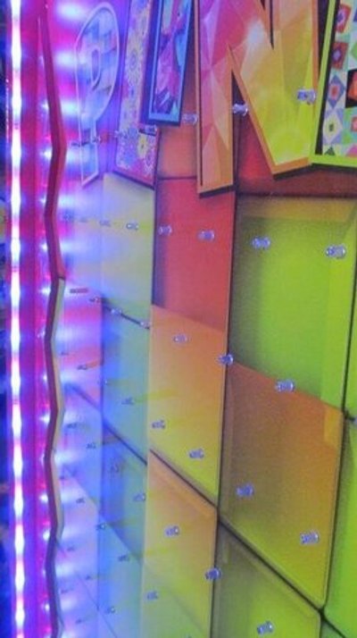 Plinko аркадный аттракцион по индивидуальному дизайну