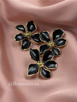 Пуговица в форме цветка золотистая с черной эмалью