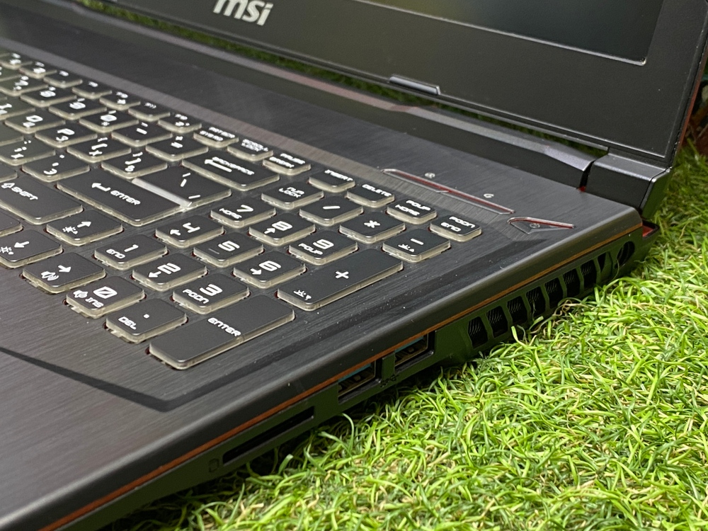 Игровой MSI i7-8/FHD 144 Hz/GTX1060 6GB/16GB/250SSD/ GP63 8RE(Leopard)-468RU [9s7-16p522-468]/Windows 10