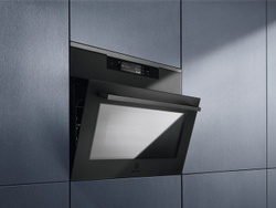 Встраиваемый электрический духовой шкаф Electrolux KVLAE00WT