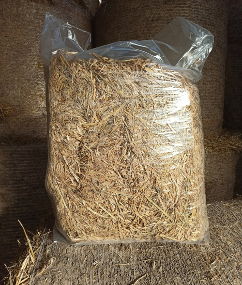 Солома пшеничная в Пакетах 10-12 кг самовывоз Аннино