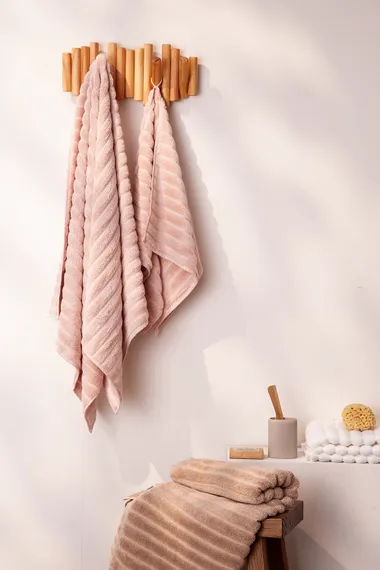 Полотенце банное Waves бежевого цвета Essential, 70х140 см