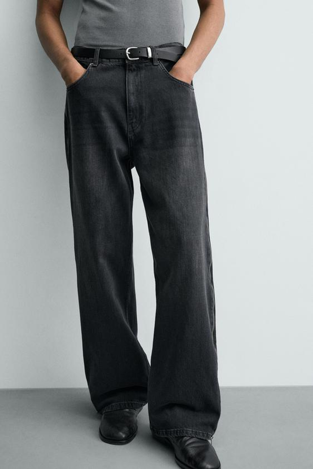 ZARA ДЖИНСЫ FLARED С МОЛНИЯМИ, УГОЛЬНЫЙ