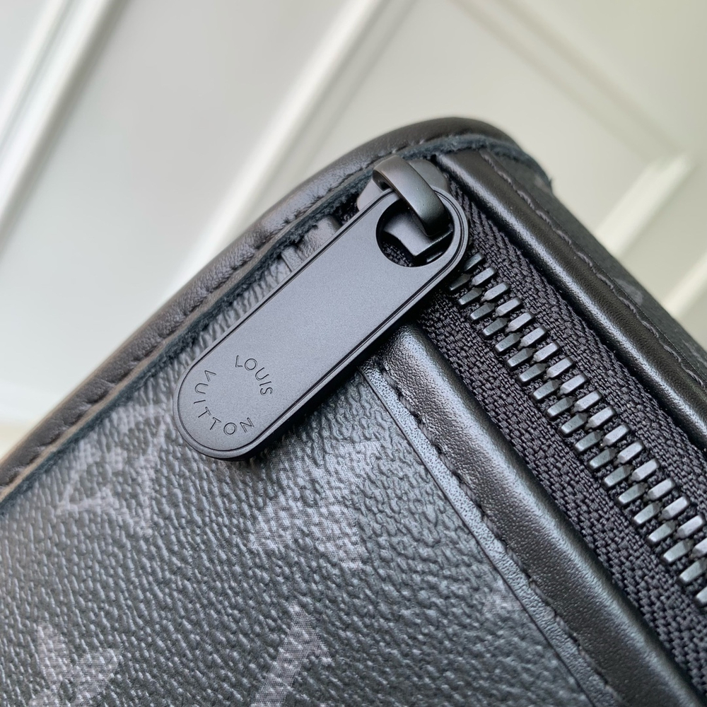 Louis Vuitton Bosphore Wearable Wallet
