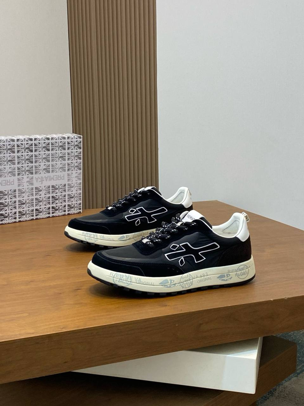 Кроссовки Premiata