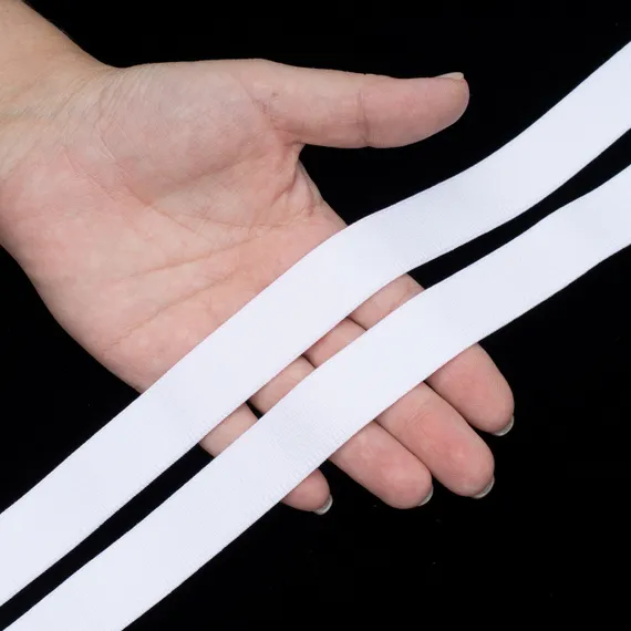 Резинка отделочная белая 20 мм  (цв. 001), 530/20