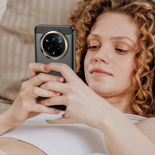 Чехол черного цвета на Realme 14 Pro+ Плюс, серия Carbon (дизайн под карбон) от Caseport