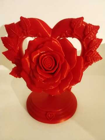 Роза красная в сердце - 3D фигурка подарок для женской половины на все случаи жизни