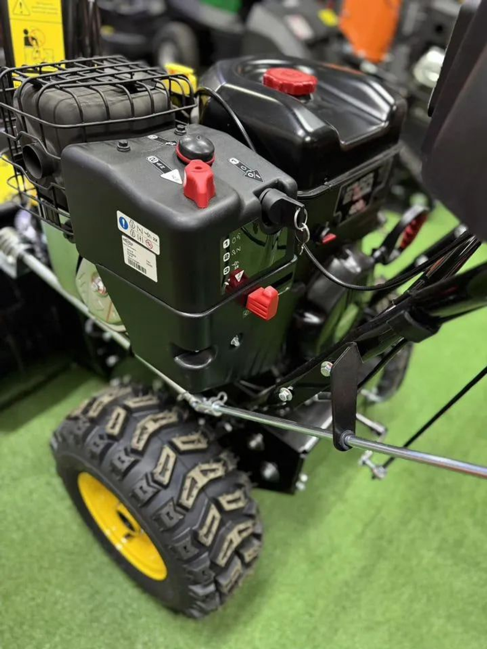 Снегоуборщик ЧЕМПИОН ST1170BS