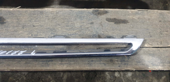 Молдинг решетки радиатора Mercedes GLE (C292) 15-19 Б/У Оригинал A2928880185