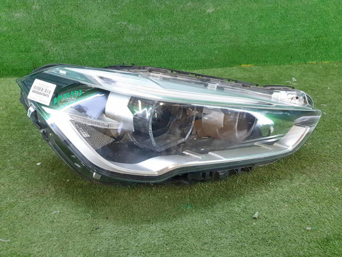 Битая Фара правая BMW X1 F48 (2015-2019) LED
