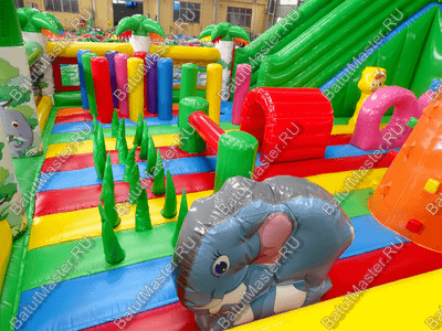Надувной батут "Джунгли малый" борта с сеткой, размер 10*7*5 м