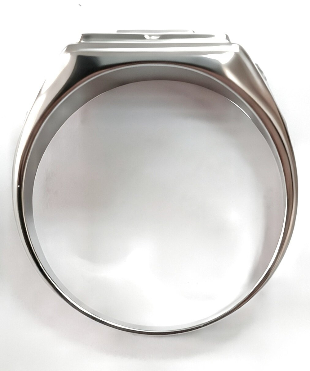 Ювелирное мужское кольцо из серебра 925 пробы с фианитом,размер 22.5