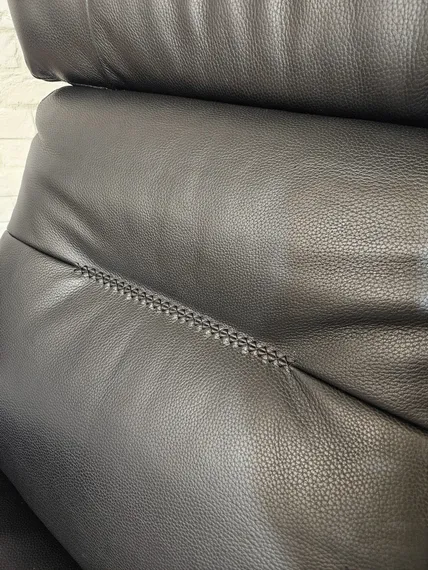 Кресло с электро-реклайнером STG-4432, черная кожа