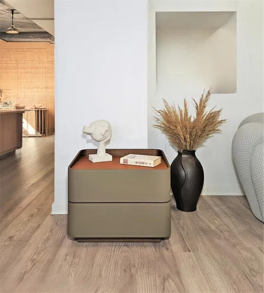 Тумба прикроватная Fidelio, бежевая экокожа, шпон ореха