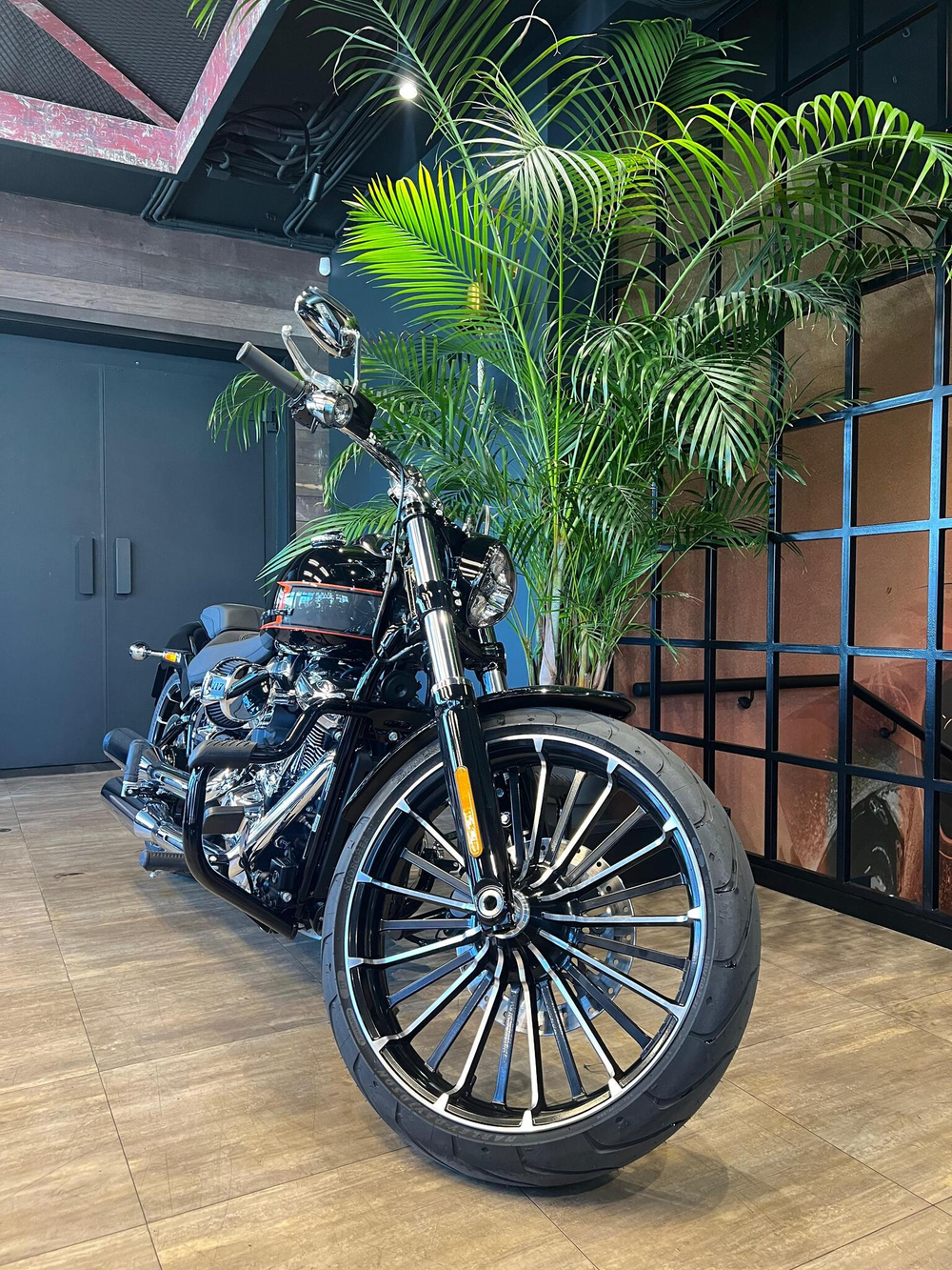 Harley-Davidson BREAKOUT 117 2023