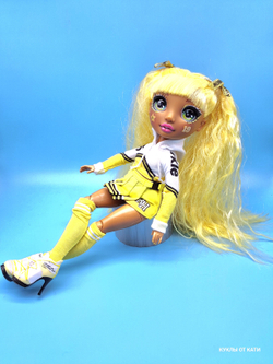Кукла Rainbow High Cheer Sunny Madison
