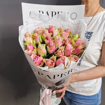 Букет из 25 роз сорта "LaBella" (Кения 40 см)