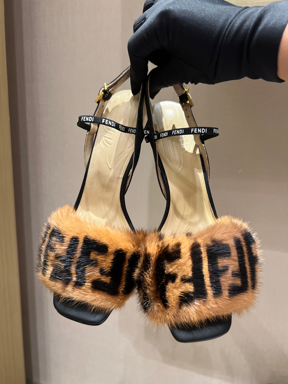 Fendi Pump