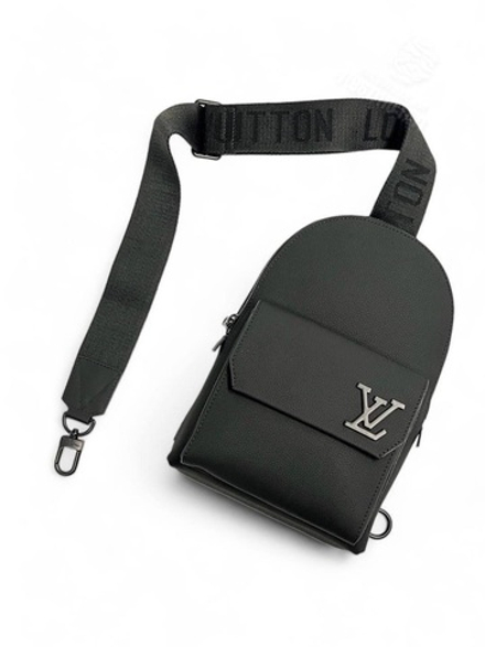 Нагрудная сумка-слинг Louis Vuitton Pilot