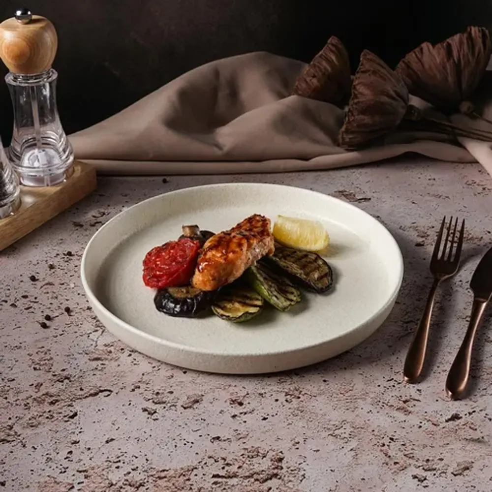Тарелка с бортом d 27 см h3 см Elephant Ivory P.L. Proff Cuisine [1]