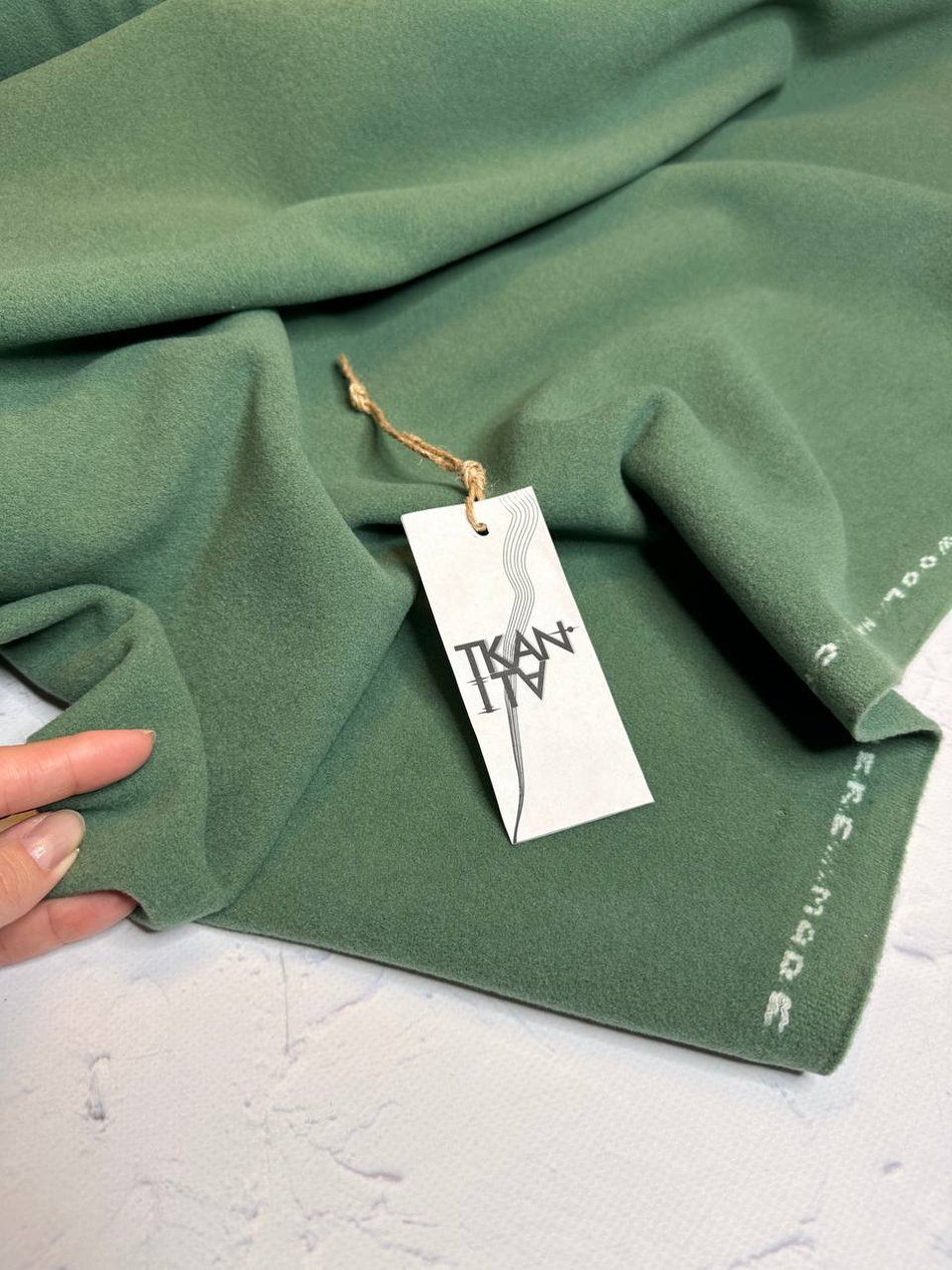 Пальтовая однотонная шерсть с кашемиром (Alta Moda для Valentino, 85%шерсть/15%кашемир, Зеленые глаза, 500 гр/м2, 150)