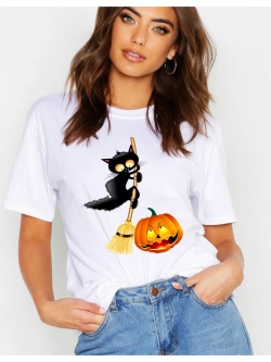 Футболка базовая с картинкой ведьма на метле. Хэллоуин