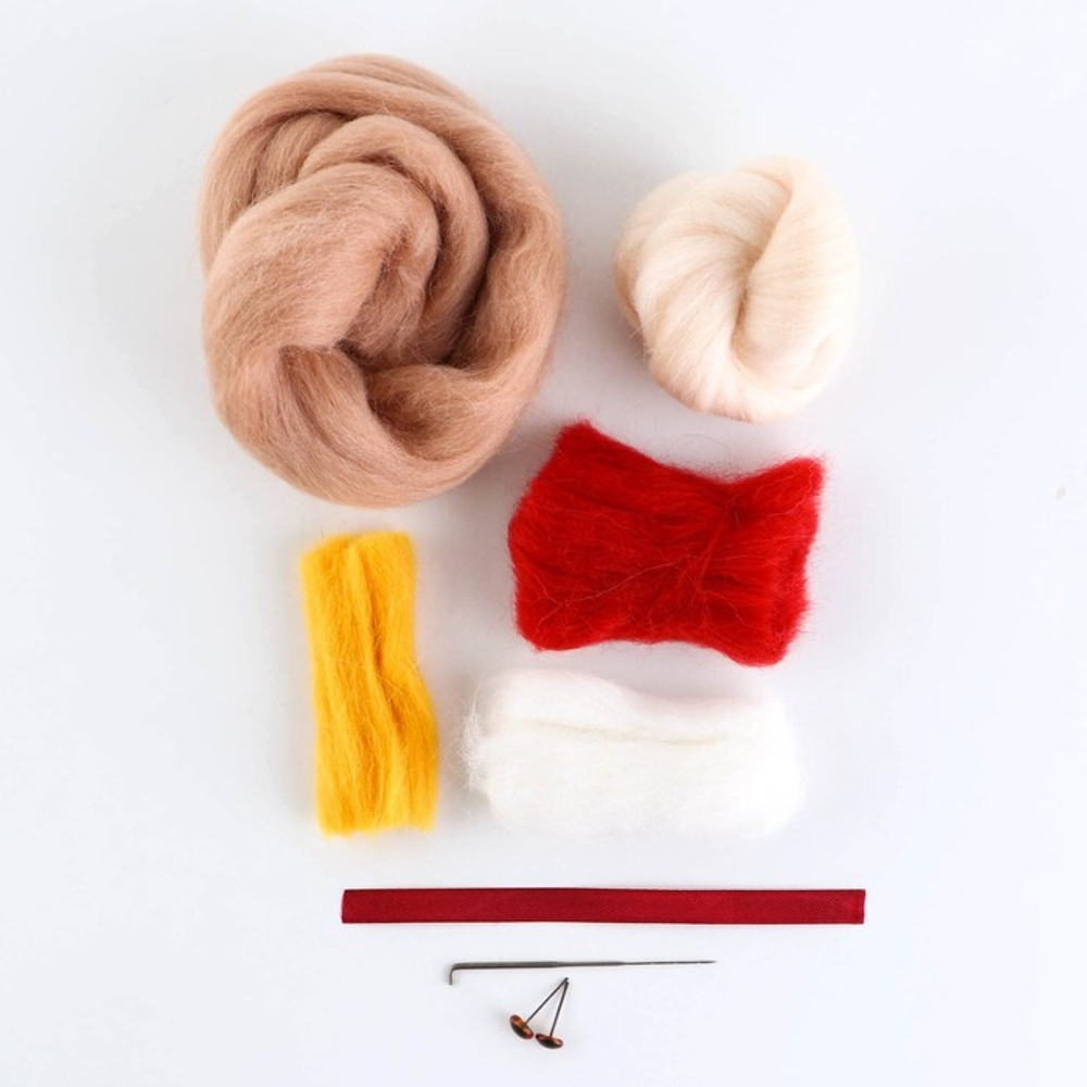 Игрушка из шерсти Кролик с подарком