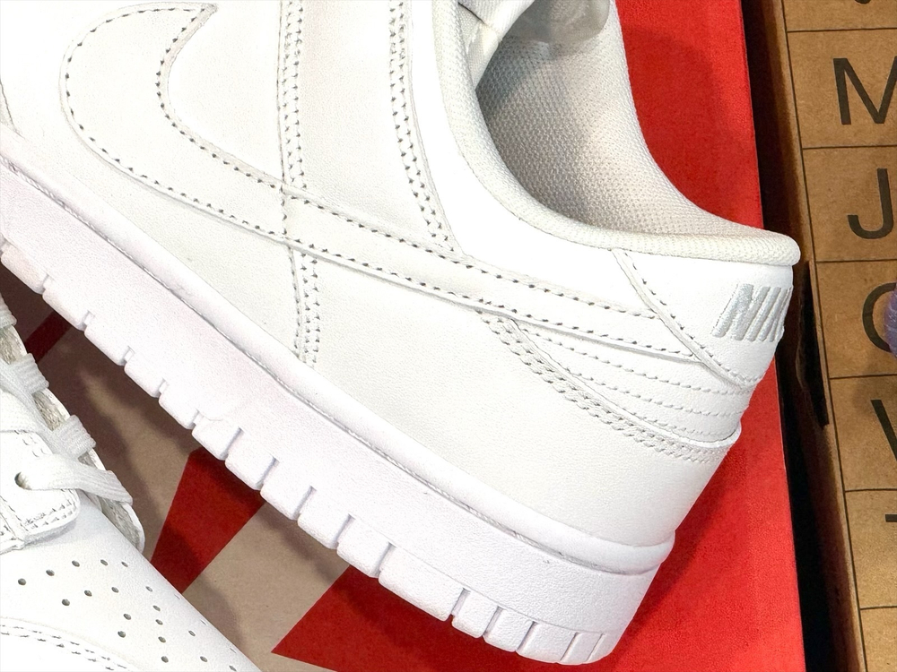 Nike Dunk Low Triple White