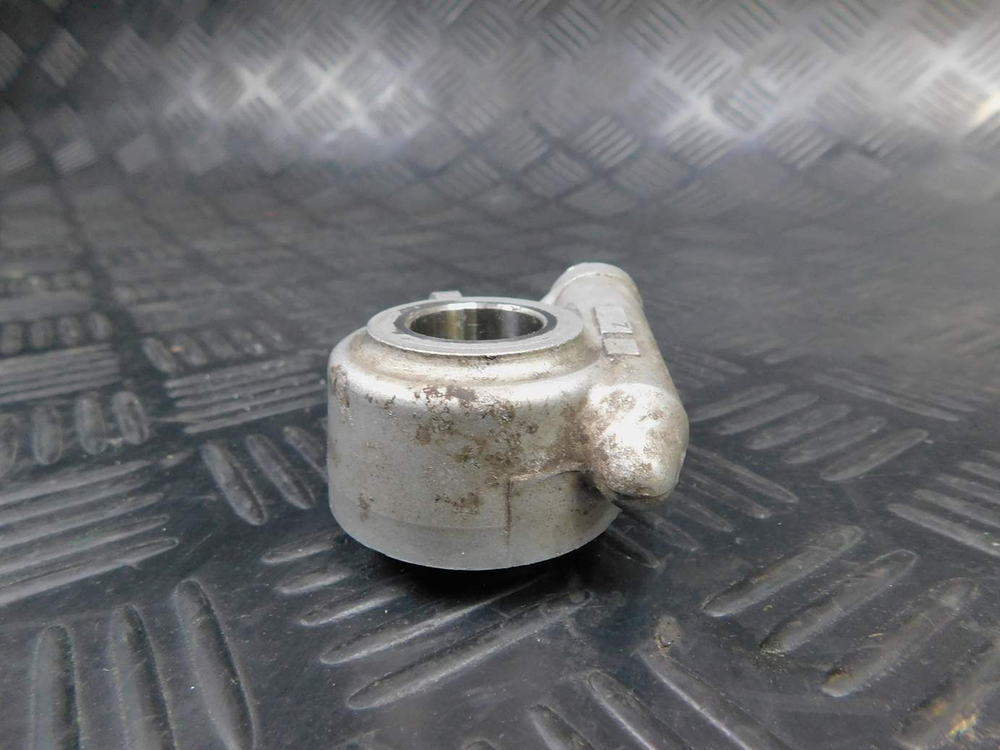 Редуктор спидометра Kawasaki ZZR 400 98 053110